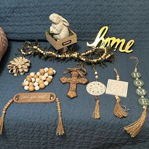 Rustic Home Decor Set of 10 items excellent condition
